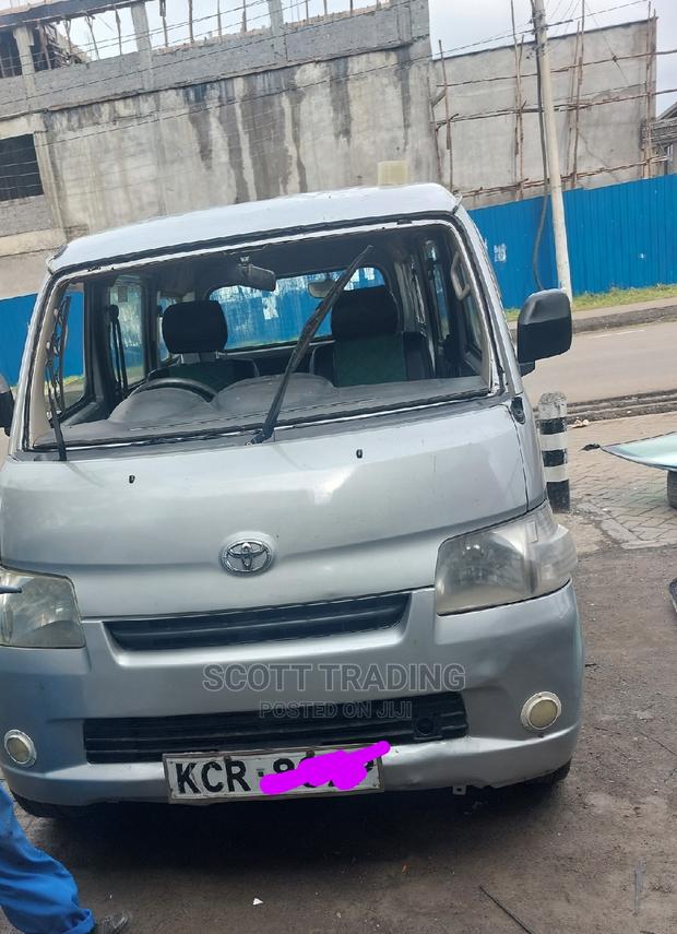 Toyota Townace Xtd40 Front Windscreen - thumbnail 3
