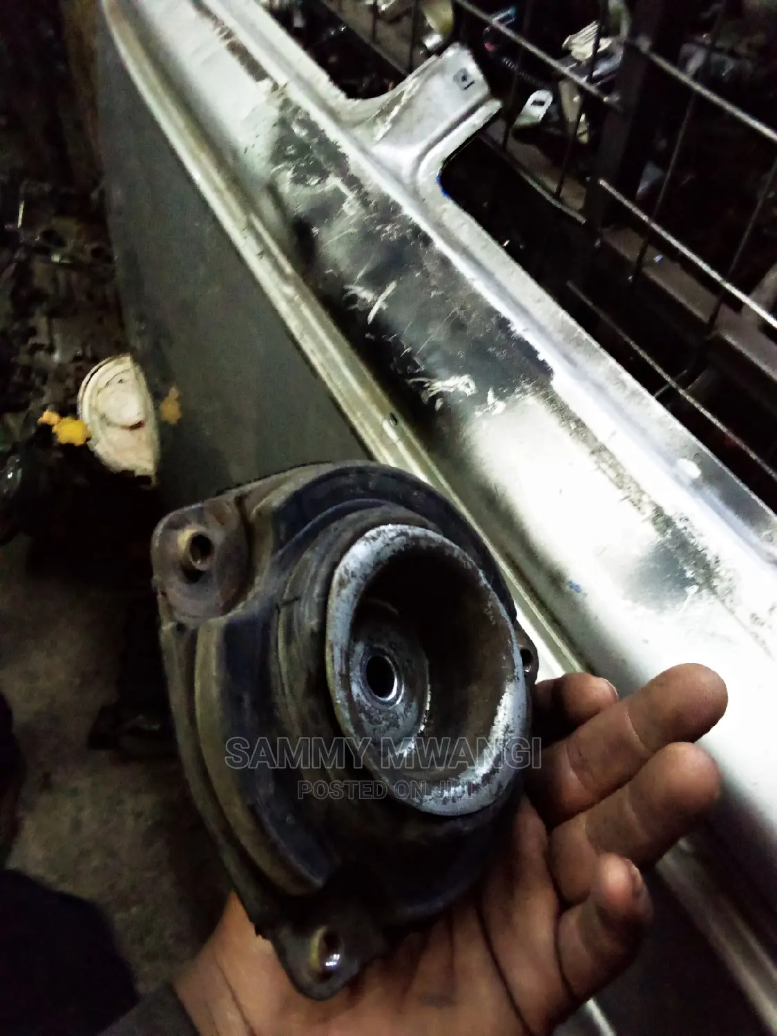 Nissan Nv200 Front Shock Mountain