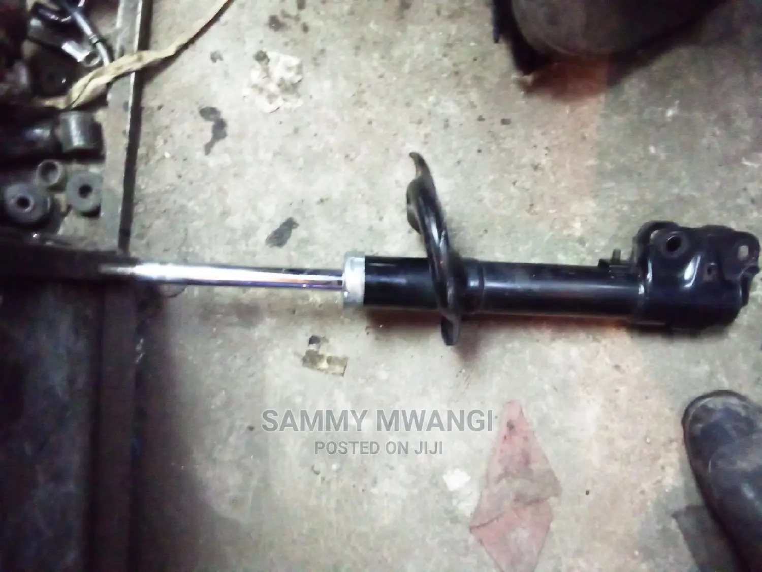 Mistrubishi Outlander Front Shocks