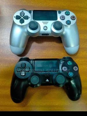PS4 Gamepad - main view