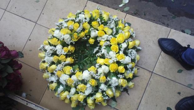 Funeral Flowers - thumbnail 14