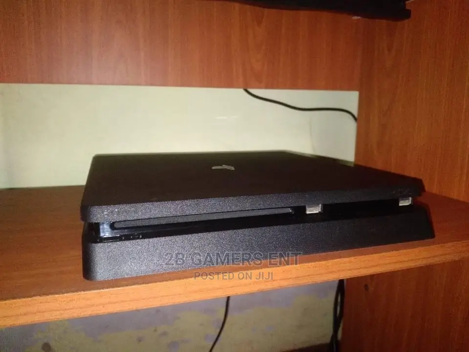 Ps4 Slim, 1 Tb Chipped