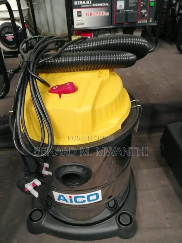 20 Litre Vacuum Cleaner