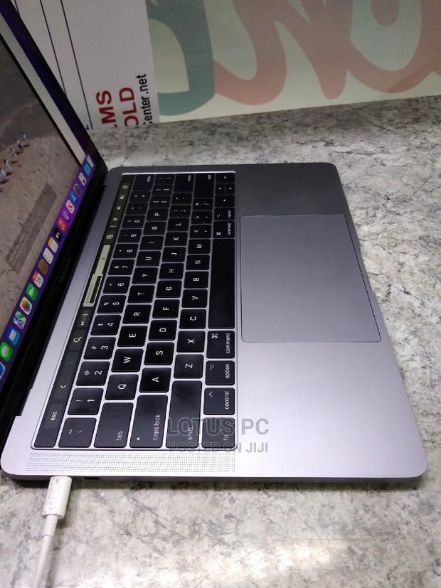 Laptop Apple MacBook Pro 2017 16GB Intel Core I7 SSD 512GB - thumbnail 2