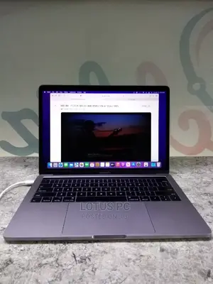 Laptop Apple MacBook 2017 16GB Intel Core I7 SSD 512GB