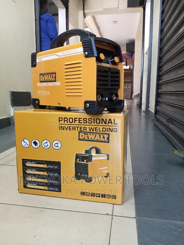 MMA-400 Dewalt Welding Machine