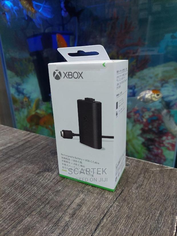 Xbox Rechargeable Battery + USB-C Cable