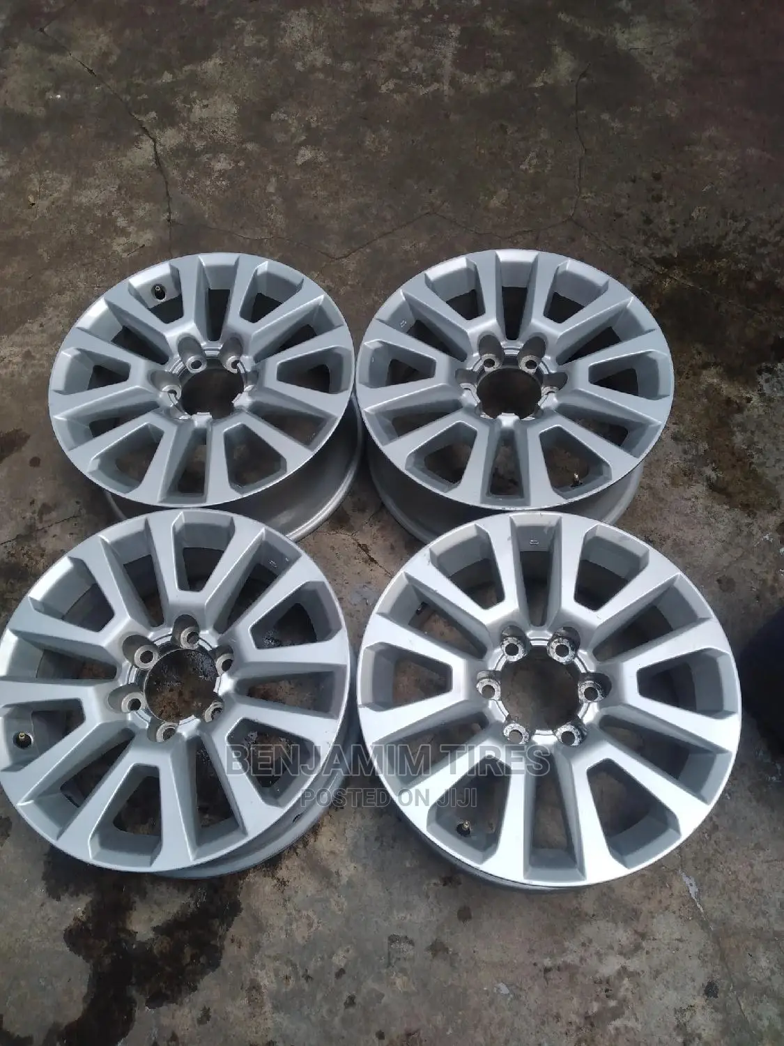 Original Rims Sizes 18 Inch Set for Landcruiser Prado.