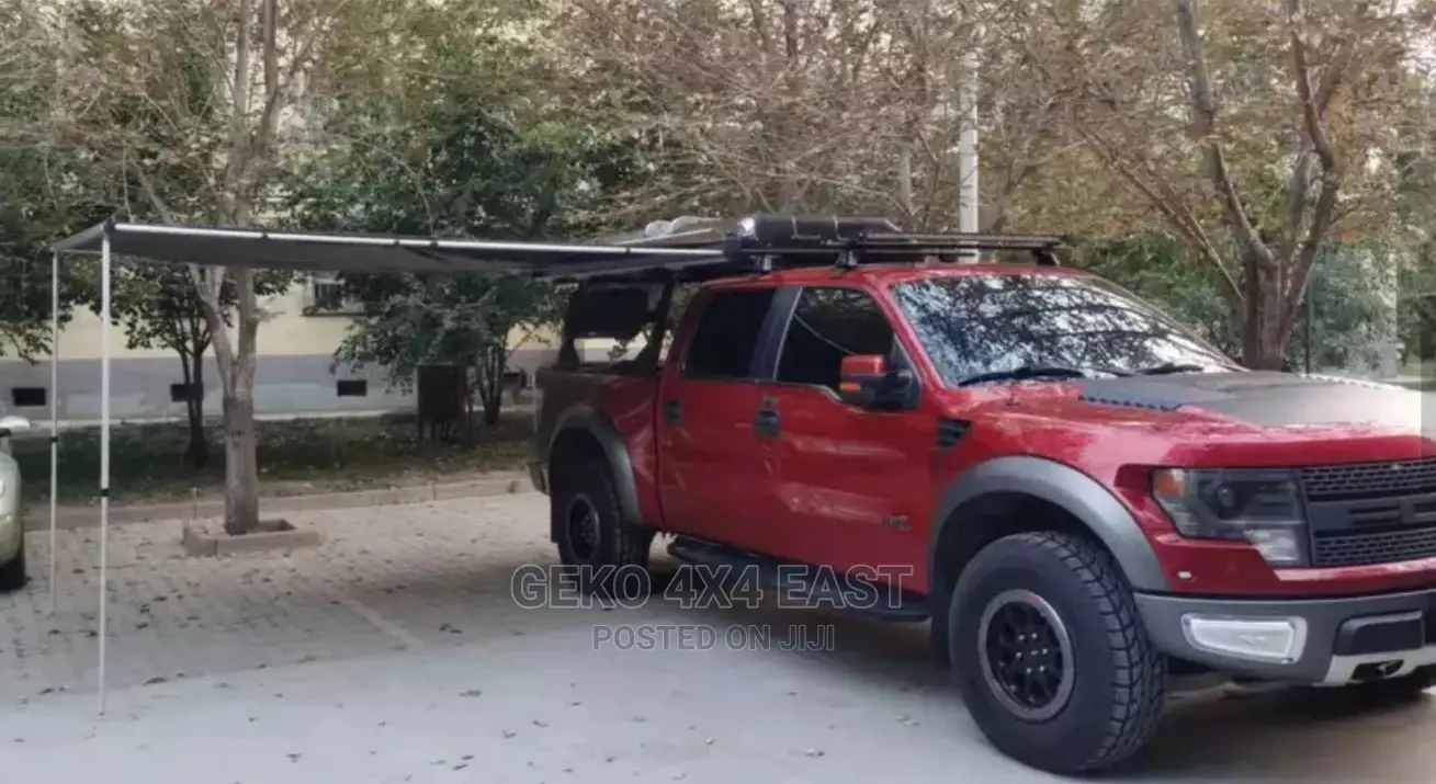 Awning, 180° With Built in Light Protective Aluminum Case