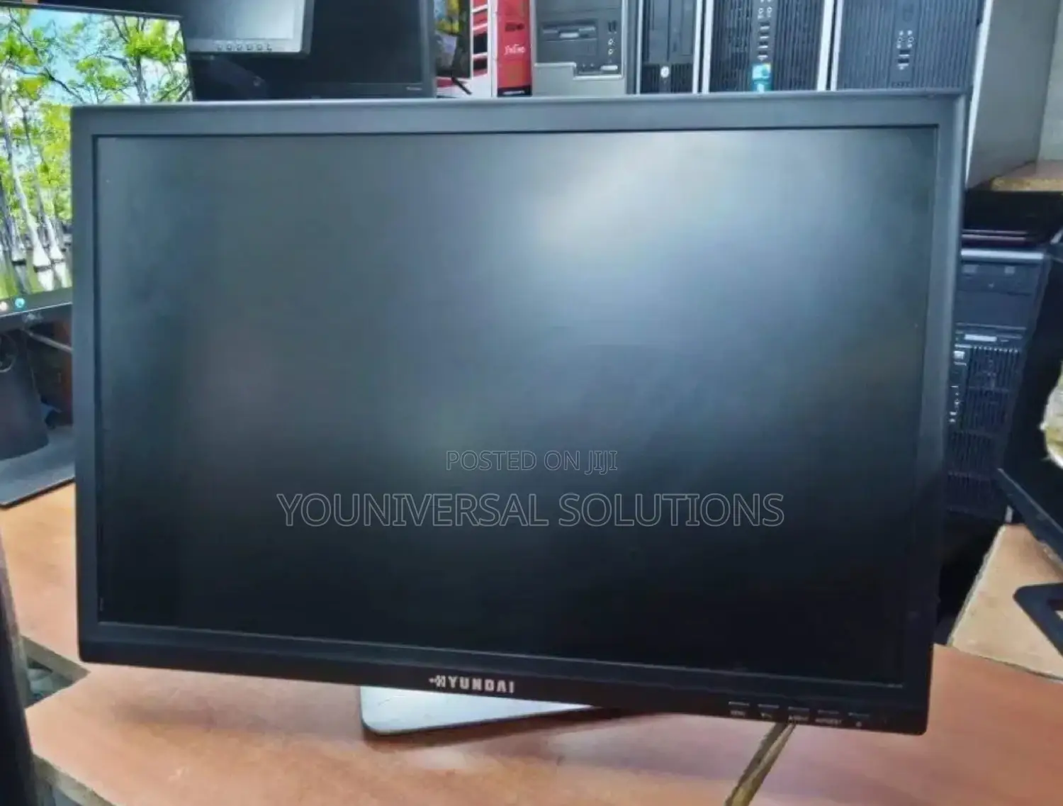 Refurbished 22 Inches Desktop Monitor.