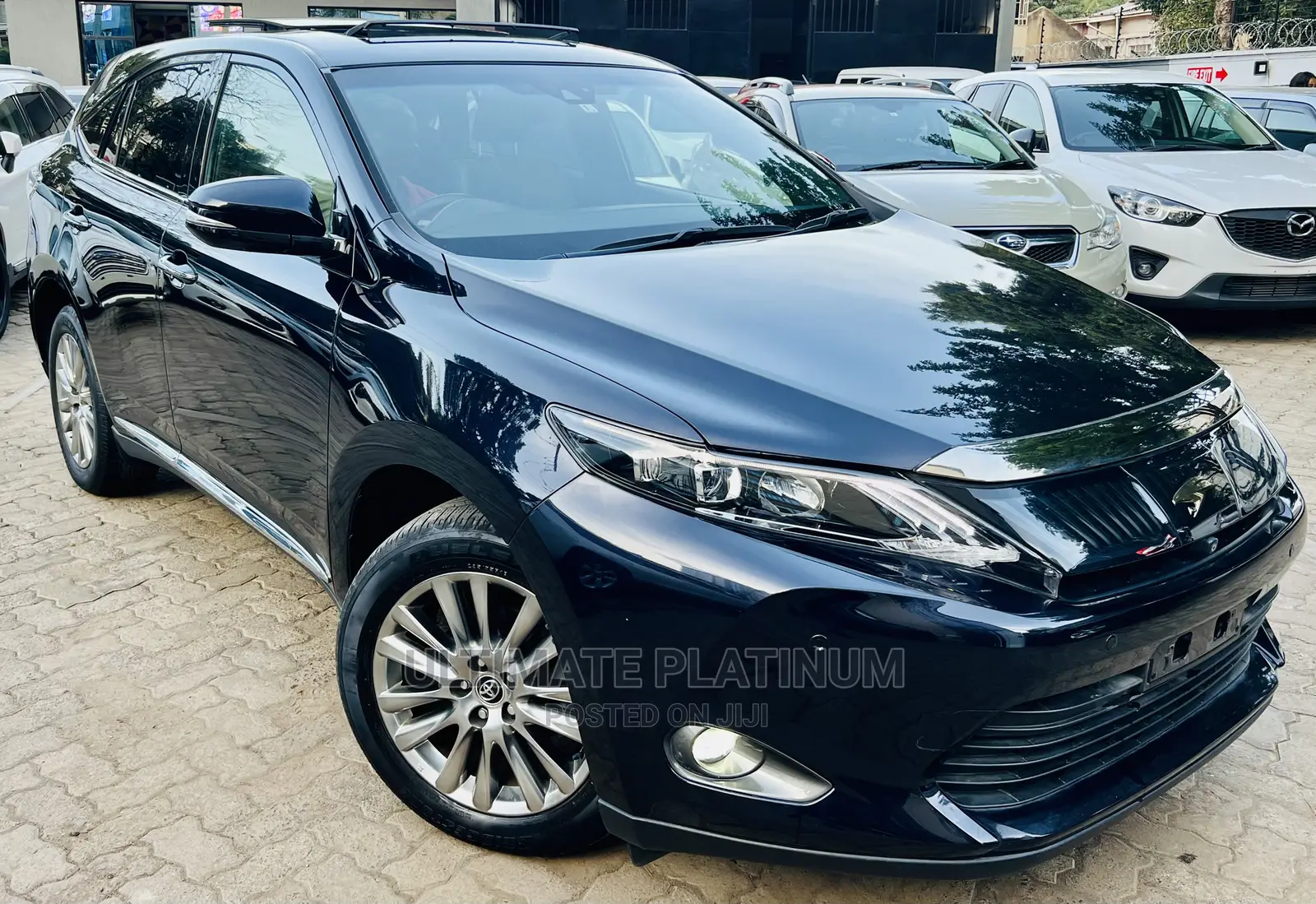 Toyota Harrier 2.0 4WD 2017 Blue