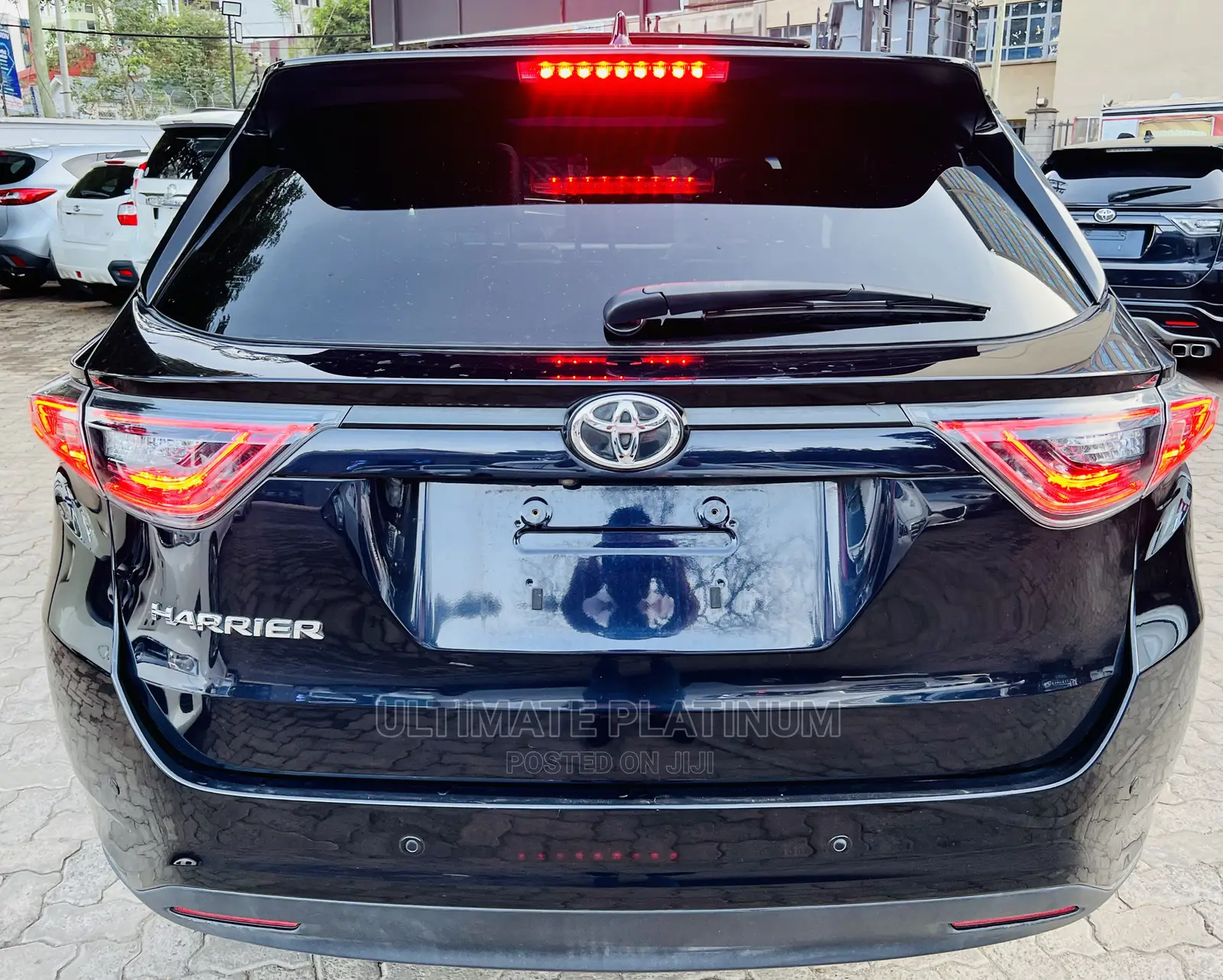 Toyota Harrier 2.0 4WD 2017 Blue