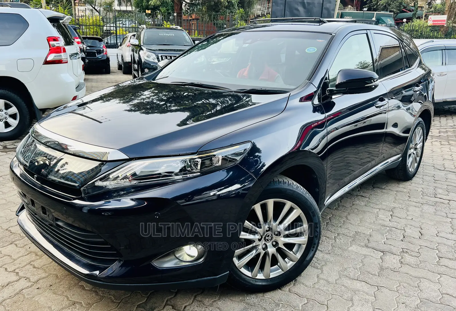 Toyota Harrier 2.0 4WD 2017 Blue