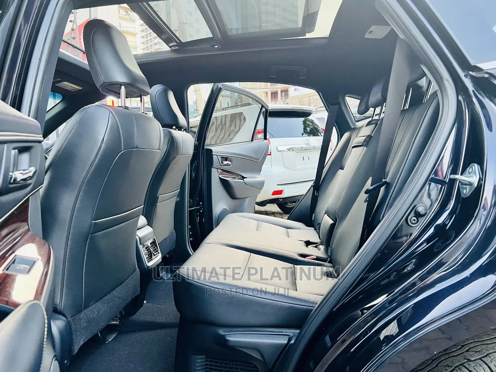 Toyota Harrier 2.0 4WD 2017 Blue