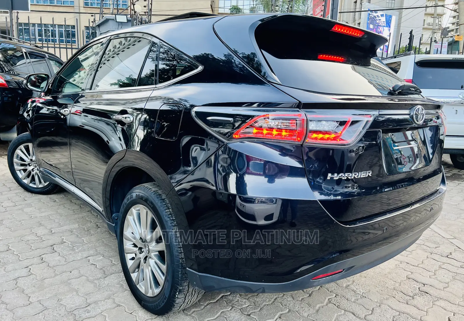 Toyota Harrier 2.0 4WD 2017 Blue
