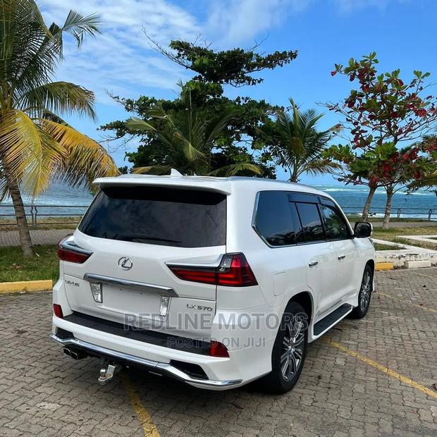 Lexus LX 2016 Pearl - thumbnail 7