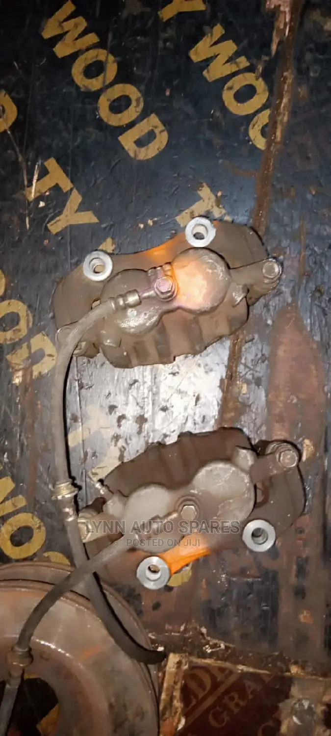 Toyota Voxy /Noah Brake Calipers in Nairobi Central Vehicle Parts