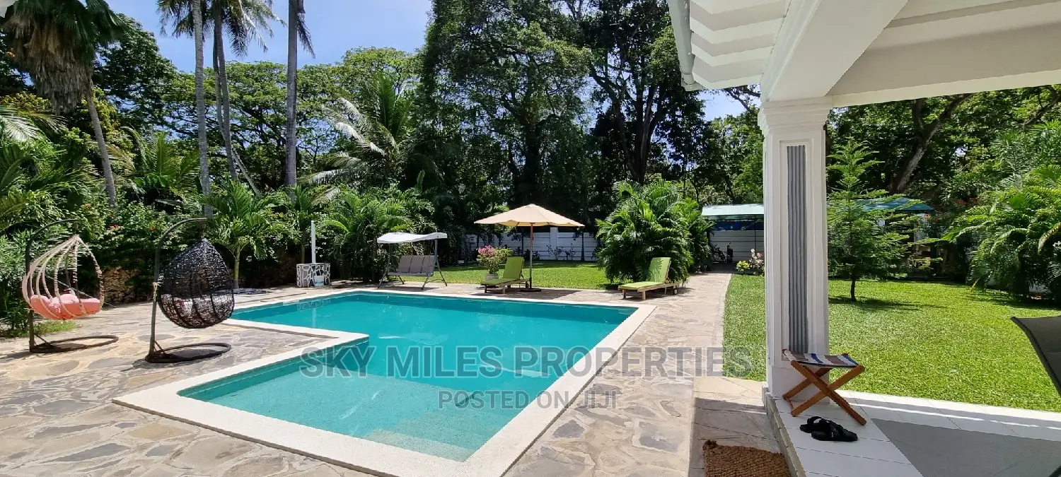Fully Furnished 3 Bedroom Villa Available for Holiday's