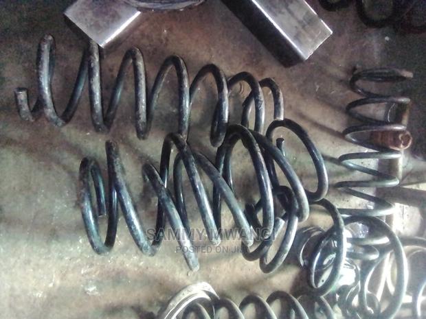 Toyota Ist Springs - thumbnail 3