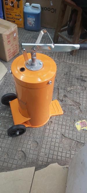 Grease Bucket With 10kg Capacity - main view