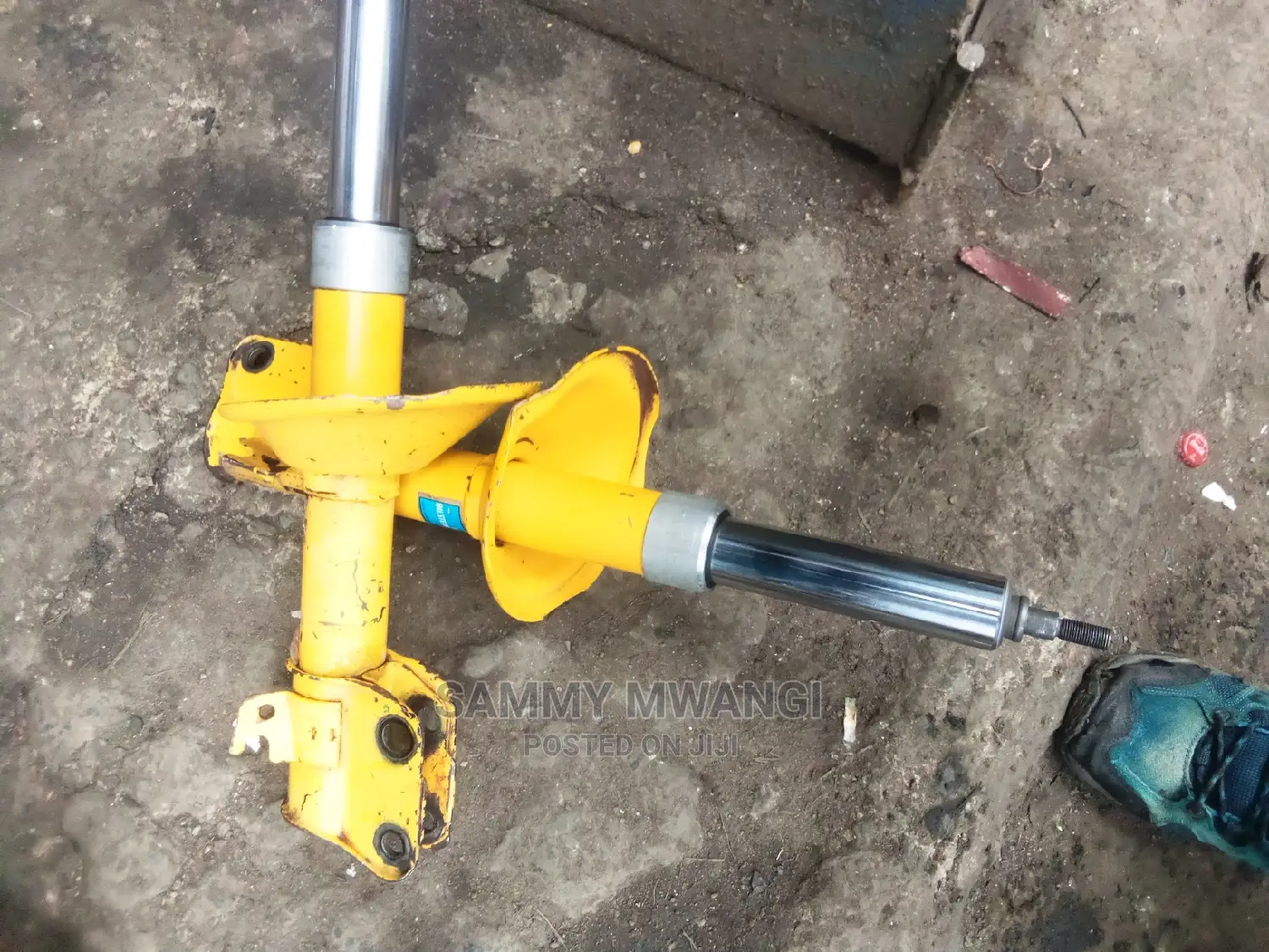 Subaru Legacy Bh5 Front Shocks