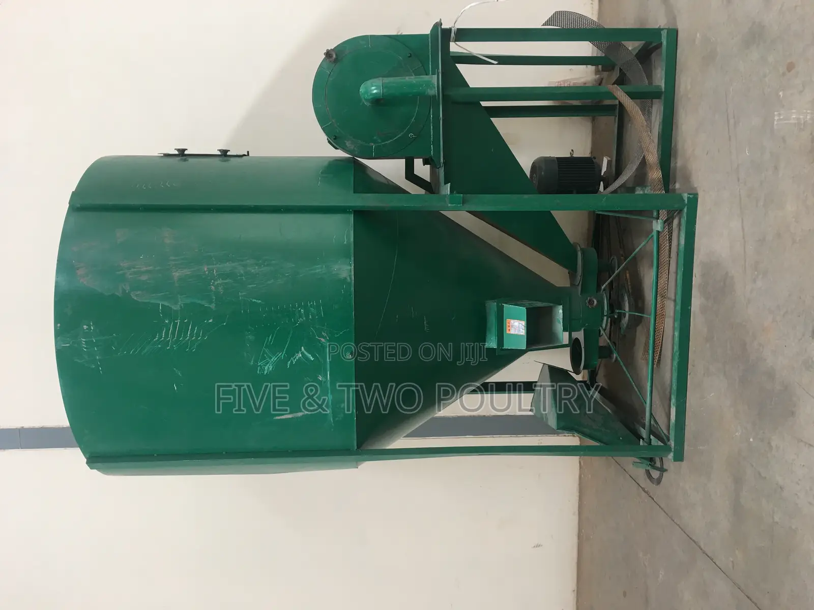 Feeds Mixer and Grinder