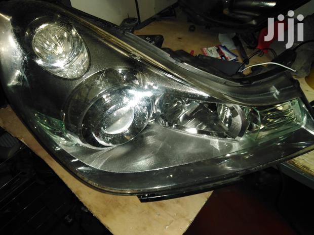Nissan Wigroad, Y12 Xenon Headlights