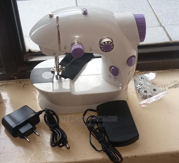 Mini Sewing Machine - thumbnail 3