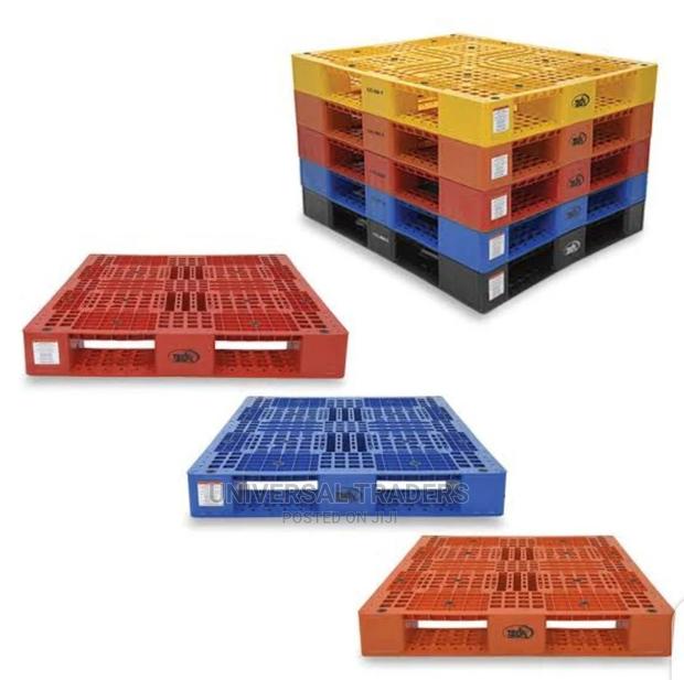 Plastic Pallets - Serrated Plastic Pallets -Plastic Pallets. - main view