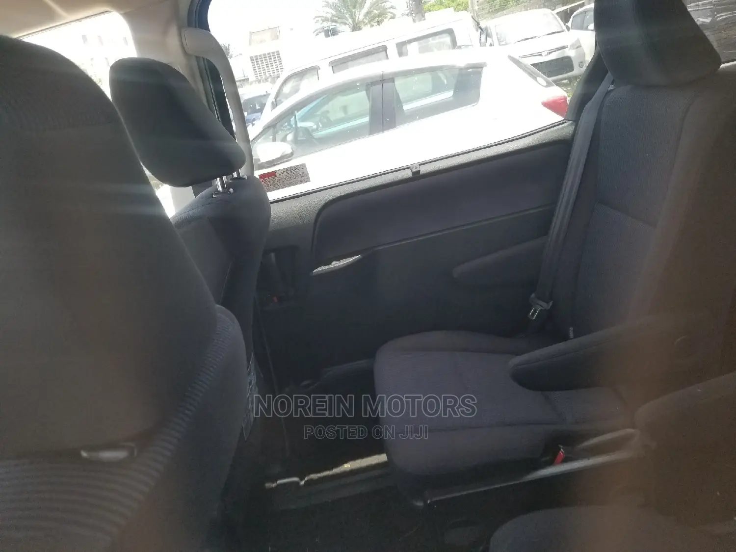 Toyota Voxy 2015 Blue