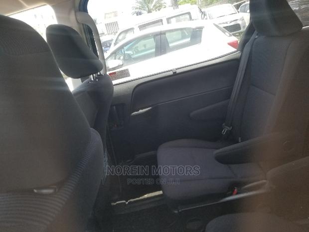 Toyota Voxy 2015 Blue - thumbnail 8