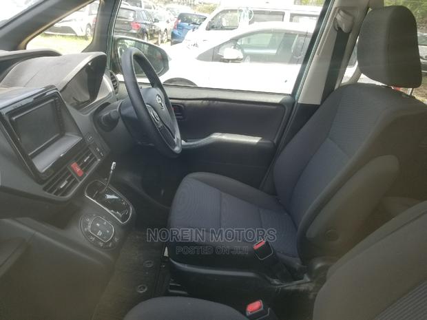 Toyota Voxy 2015 Blue - thumbnail 9