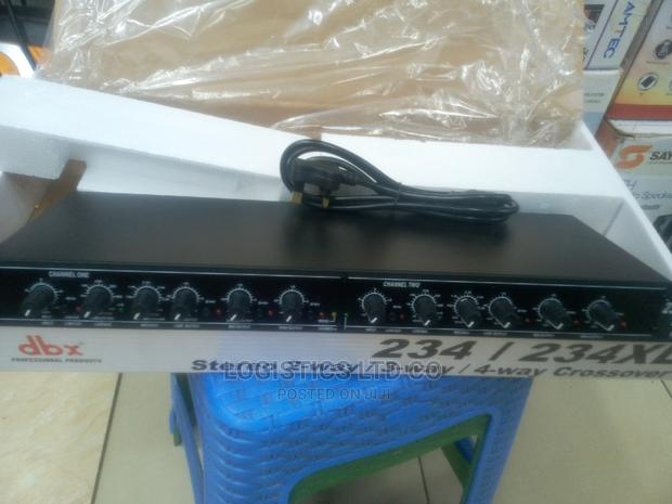 DBX 234 Stereo 2/3-Way, Mono 4-Way Crossover