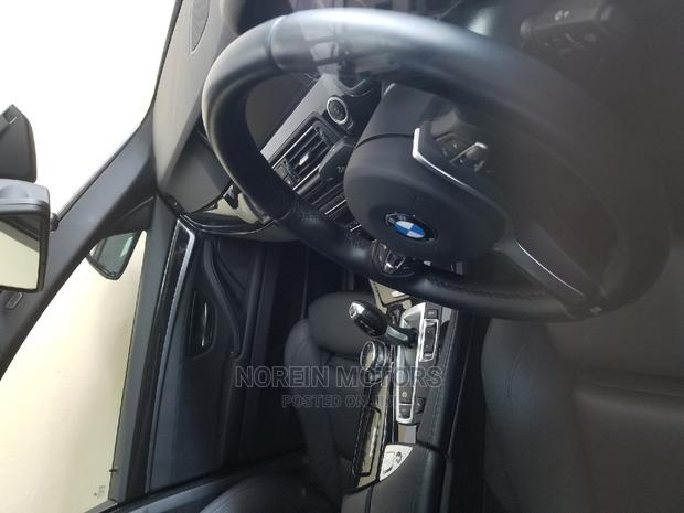 BMW 5 Series 2016 Black - thumbnail 4