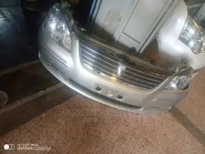 Toyota Isis 2014 Nosecut