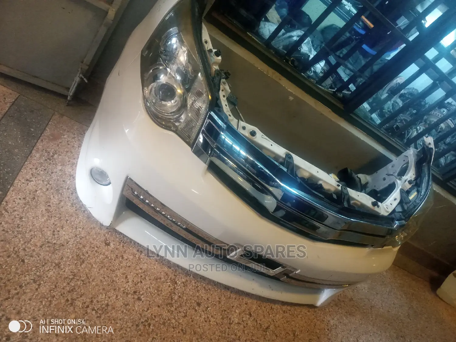 Toyota Noah Nosecut 2012