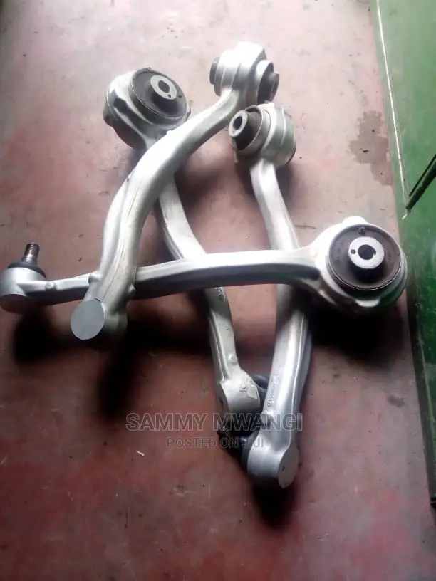 Mercedez Benz Contral Arm