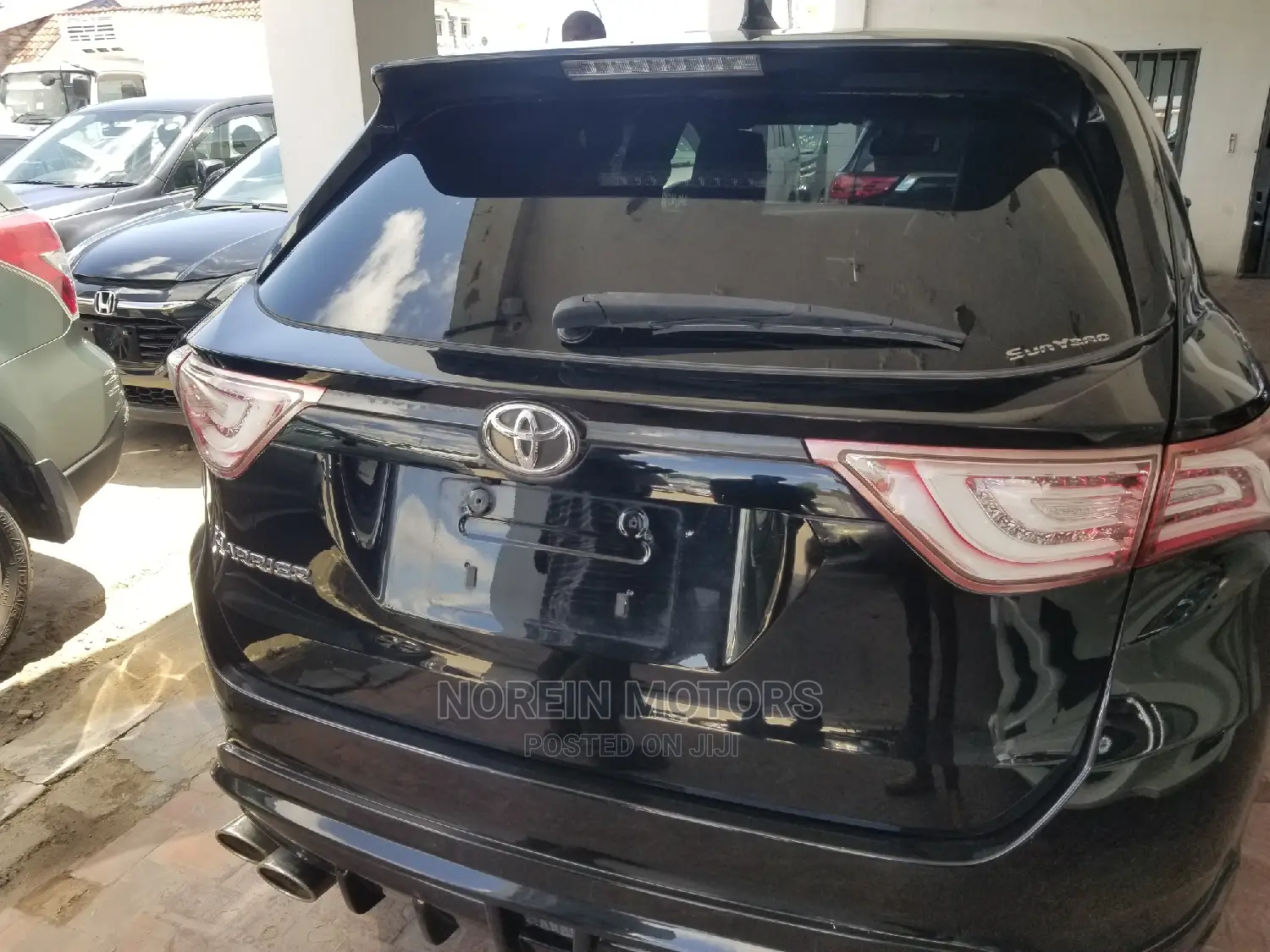 Toyota Harrier 2.0 4WD 2015 Black