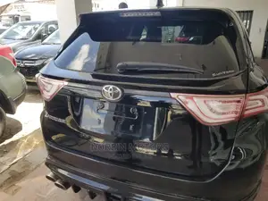 Toyota Harrier 2.0 4WD 2015 Black