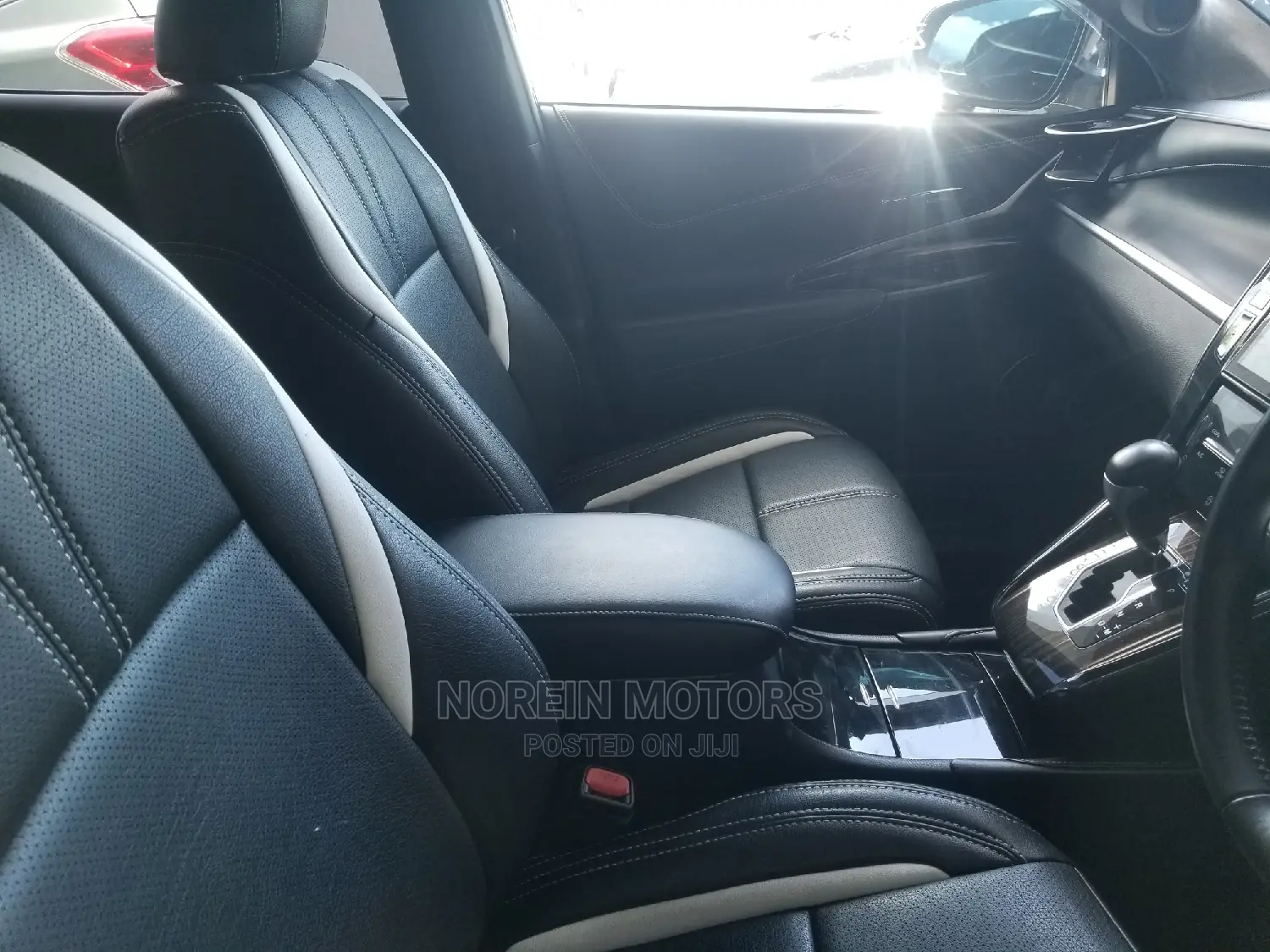 Toyota Harrier 2.0 4WD 2015 Black