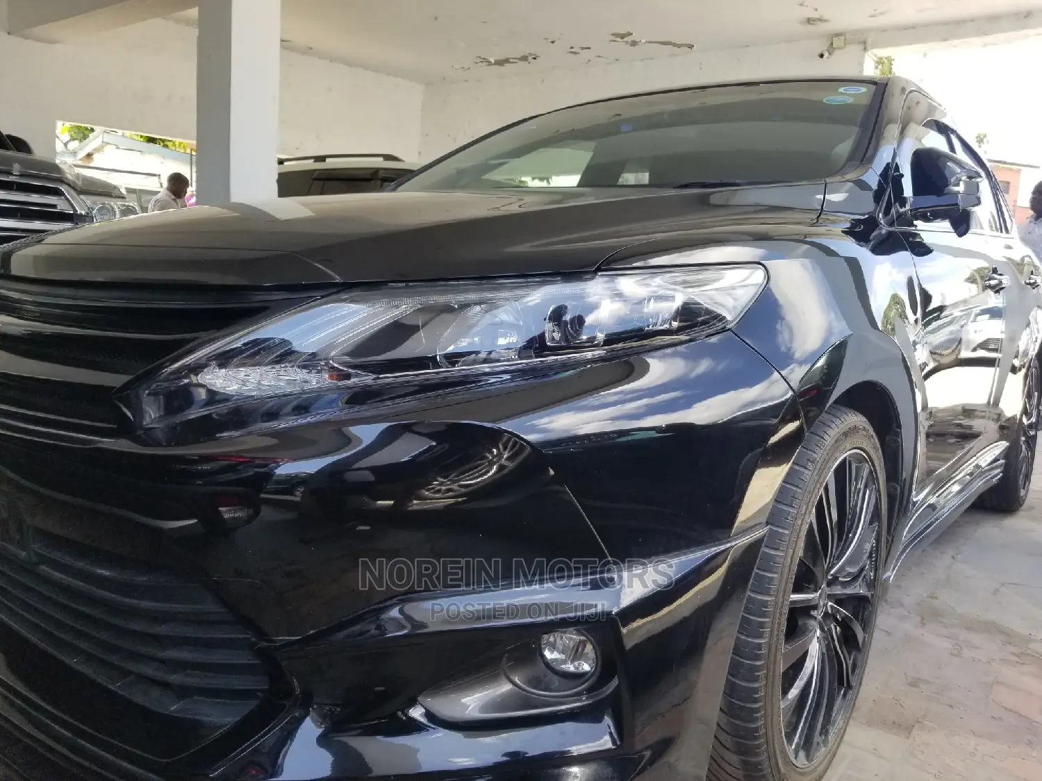 Toyota Harrier 2.0 4WD 2015 Black