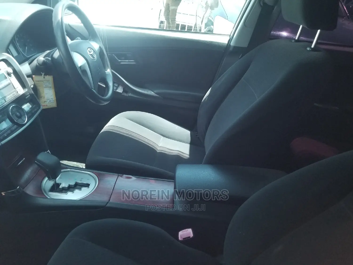 Toyota Premio 1.8 AWD 2013 Silver