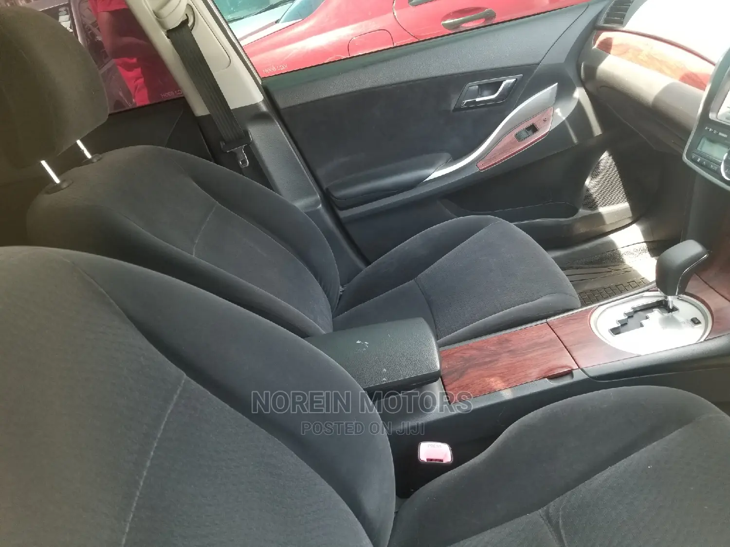 Toyota Premio 1.8 AWD 2013 Silver