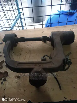 Caravan Upper Arm (Nguruwe) Zd30