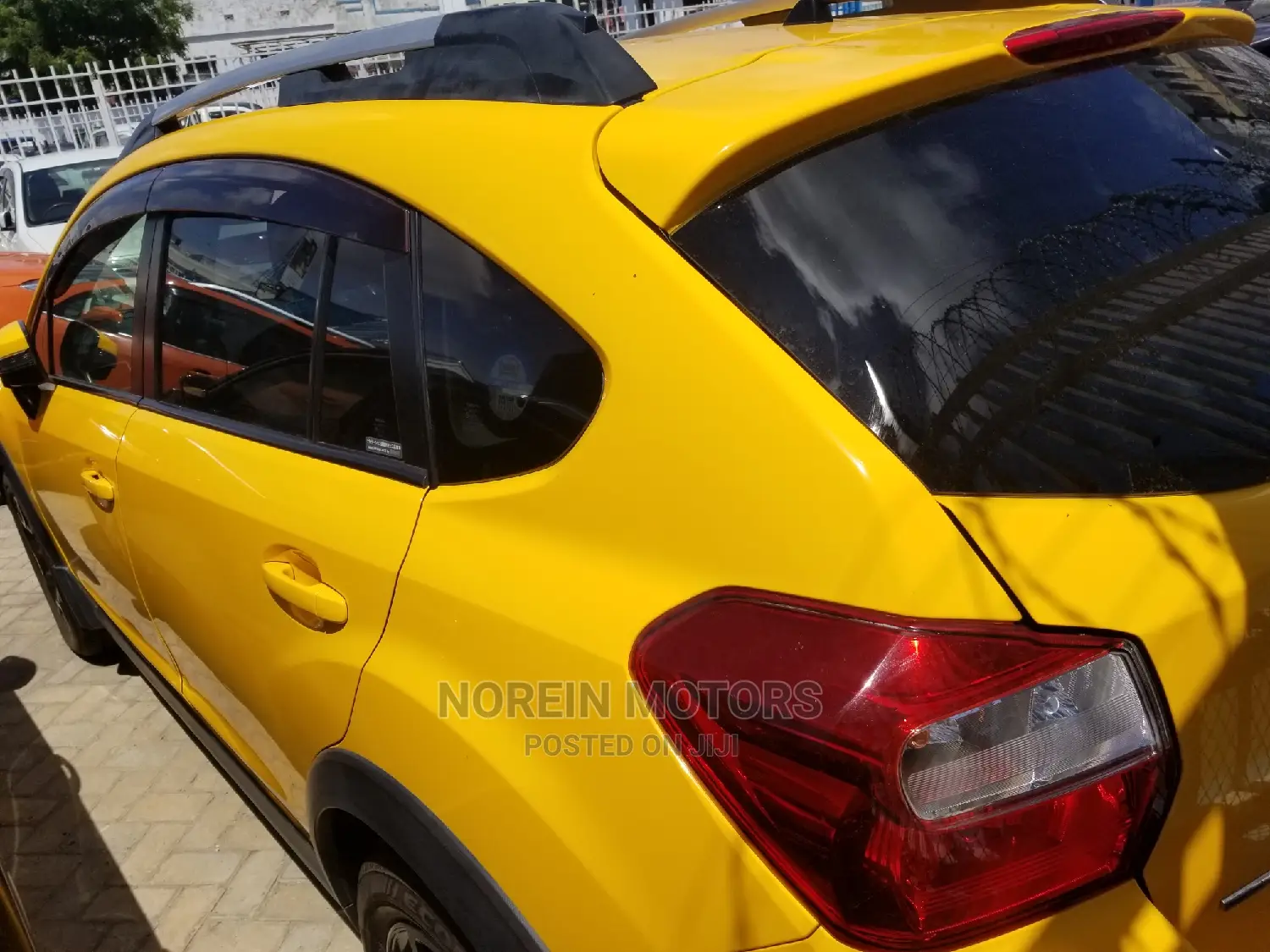 Subaru XV 2015 Yellow