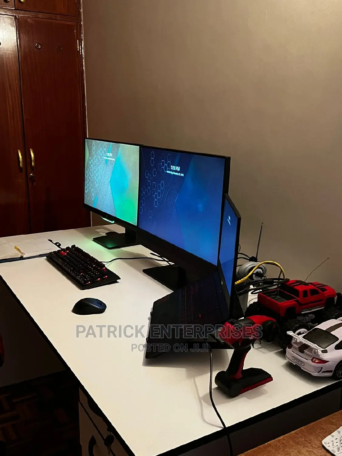 1.8 Mtrs White Executive Office Desk