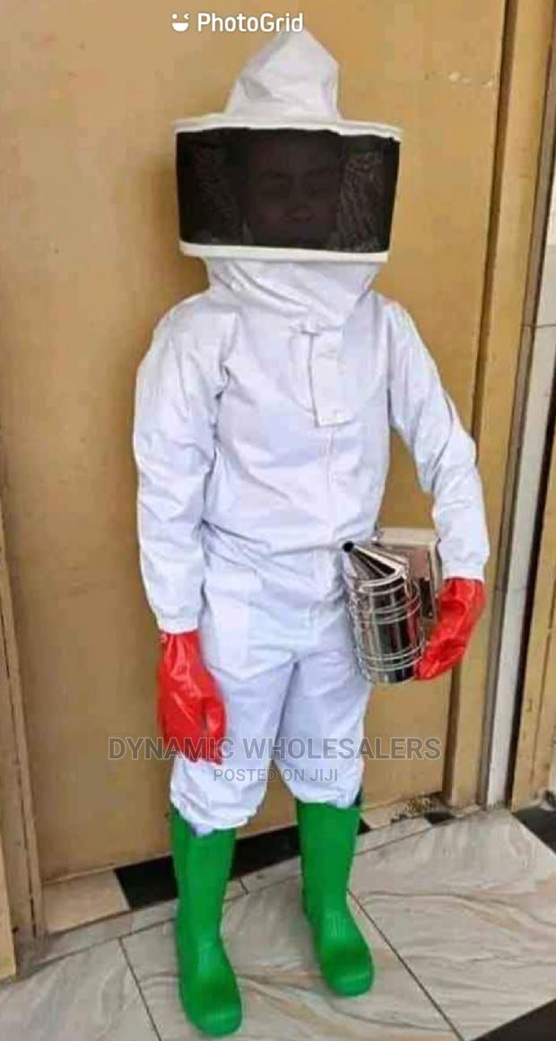 Original High Quality Bee Suits With Gloves - main view