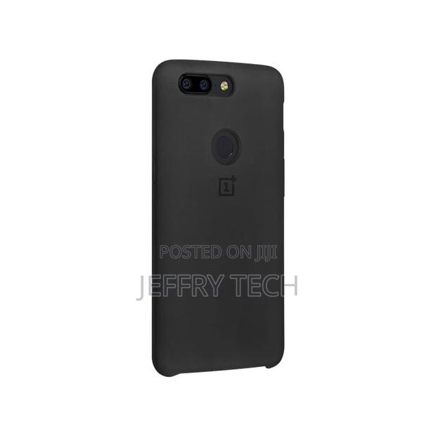 Oneplus 5T Silicone Protective Case - thumbnail 4