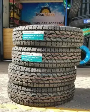 235/65 R17 Bridgestone Tyre( Indonesia)