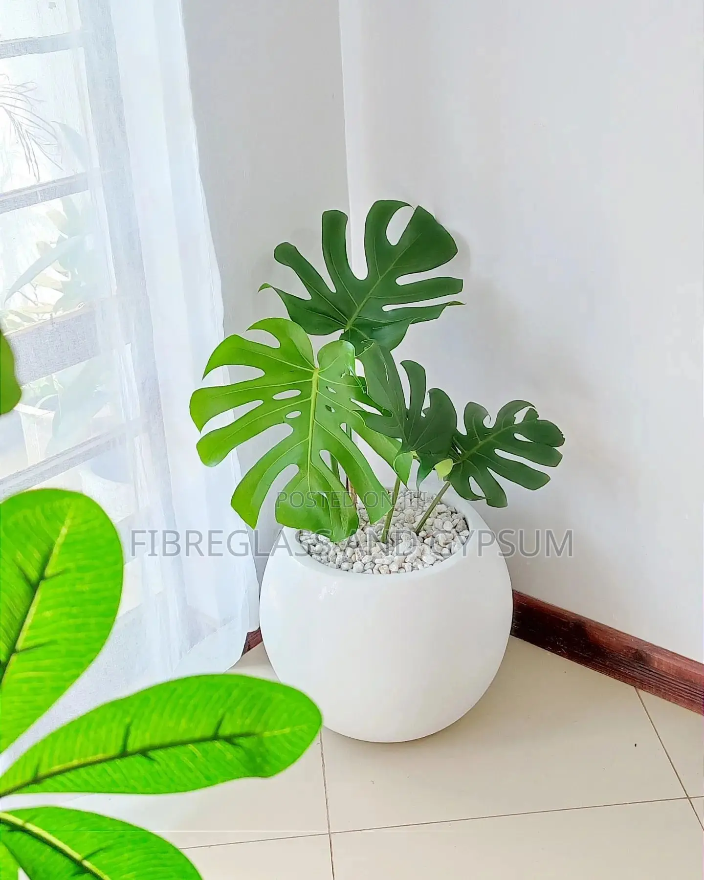 Fibreglass Pots (Geo Spere Big Planter)
